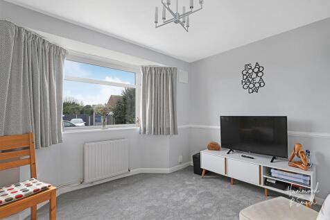 Reception/Bedroom 4