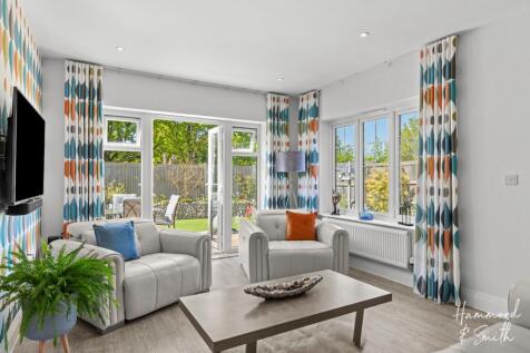 Lounge / Dining Room