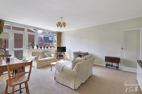 Lounge / Dining Room