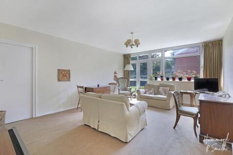 Lounge / Dining Room