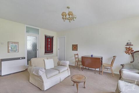 Lounge / Dining Room