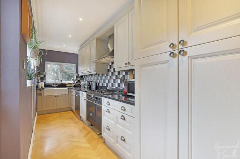 Kitchen/ Breakfast Room