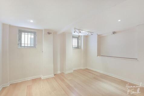 Bedroom Five( Lower ground floor)