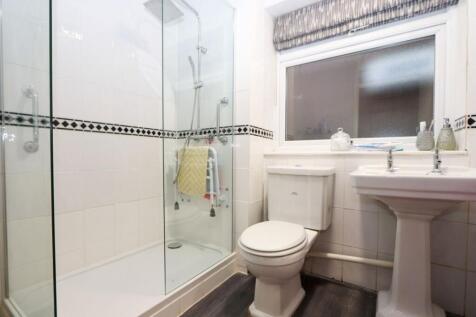 Family Shower Room