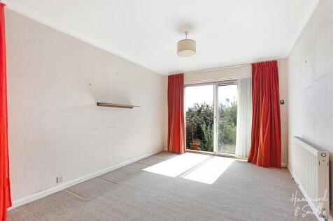 Lounge / Dining Room