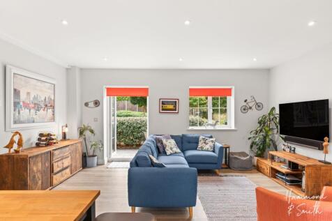 Lounge / Kitchen / Diner