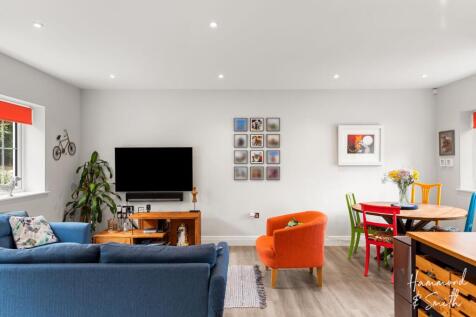 Lounge / Kitchen / Diner