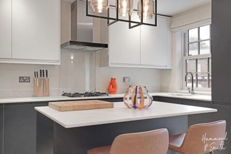 Open Plan Kitchen / Living