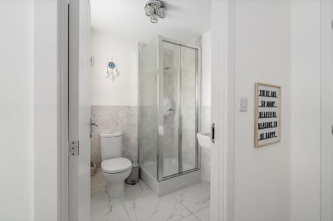 Ensuite shower room
