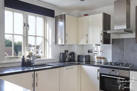 Open Plan Kitchen / Living / Dining