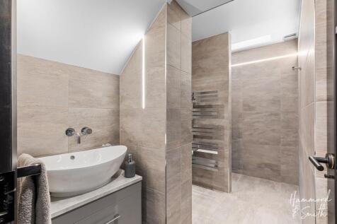 Ground Floor Shower Room / WC