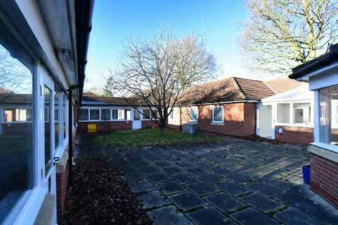 Savills_Charles_Court_Brochure2.jpg