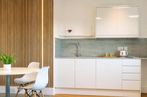 2F Suite4007.jpg