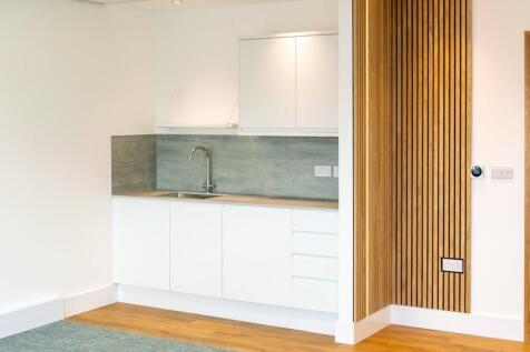 2F Suite10007.jpg