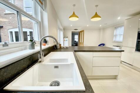 Kitchen to Diner