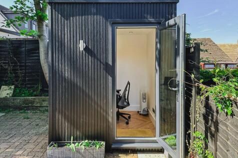 Property Image 32