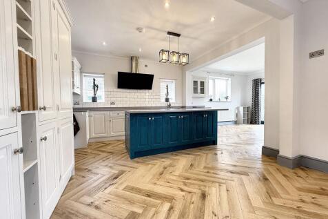 Open Plan Kitchen Living