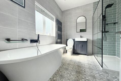 Executive Bathroom