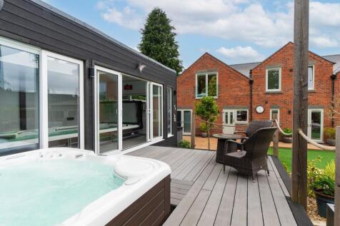 Indoor Hydro pool &amp; Hot tub