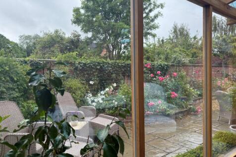Garden room