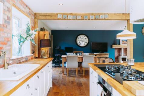 Kitchen breakfast room