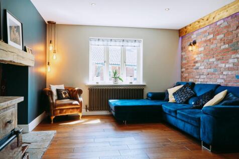 Open plan Lounge / Dining Room