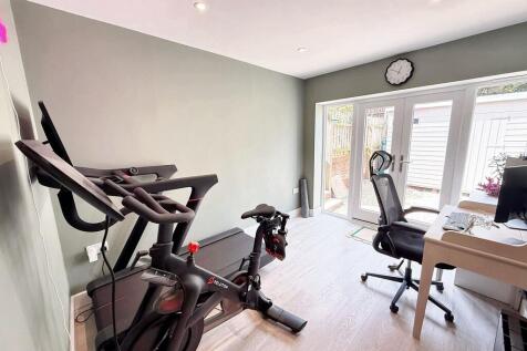 Converted Garage / Office