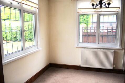 Dining Room/ Bedroom 4