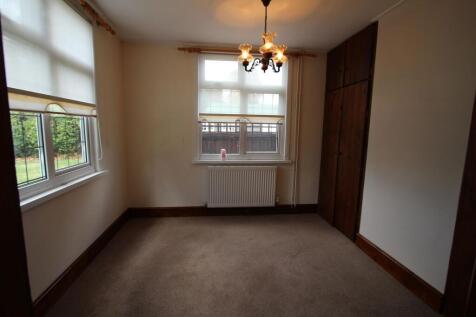 Bedroom 4/ Dining Room