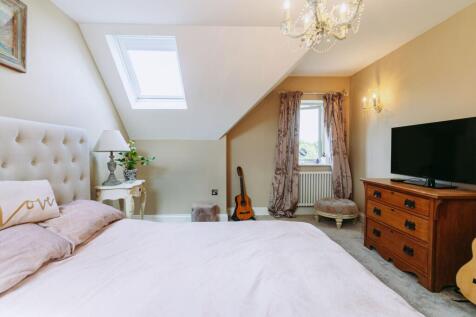 Principle bedroom