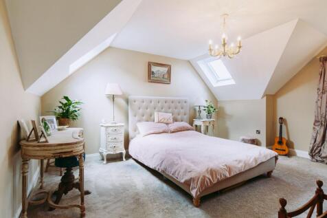 Principle bedroom