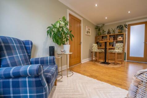 Sitting Room / Office