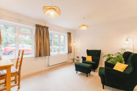 Dining room / bedroom 5