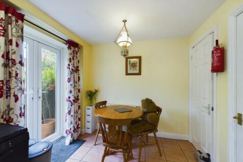 KITCHEN/ DINER