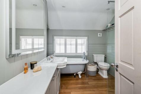 HOUSE BATHROOM