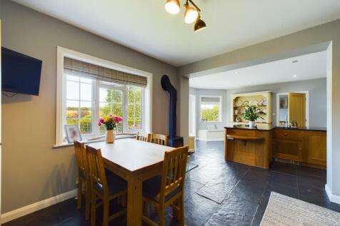 KITCHEN/ LIVING/ DINER