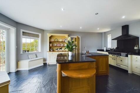 KITCHEN/ LIVING/ DINER