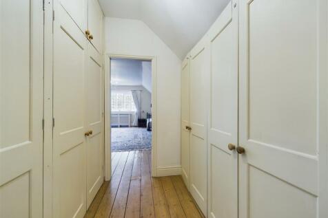 DRESSING AREA