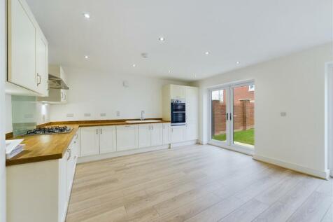 KITCHEN/ LIVING/ DINER
