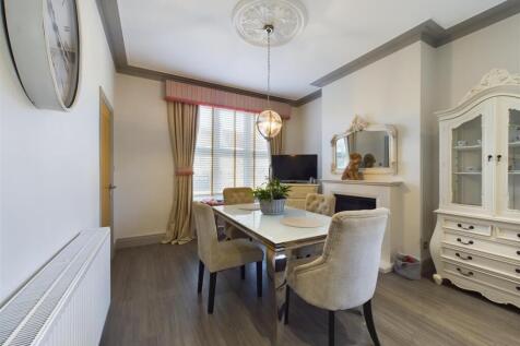 KITCHEN/ DINER