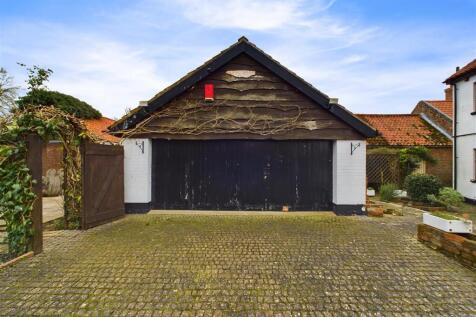 DOUBLE GARAGE