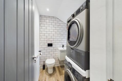 UTILITY ROOM/ WC
