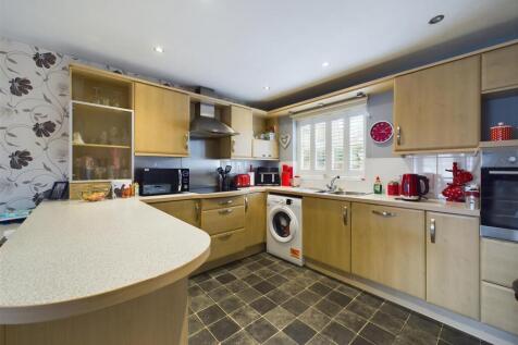 OPEN PLAN KITCHEN/ LOUNGE/ DINER