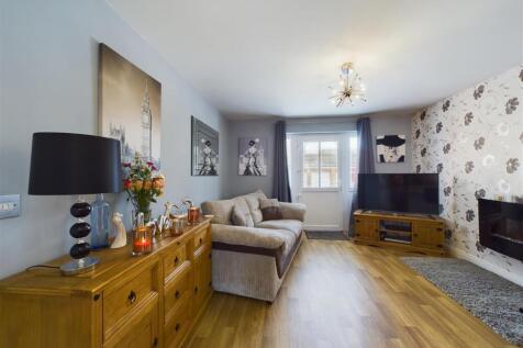 OPEN PLAN KITCHEN/ LOUNGE/ DINER