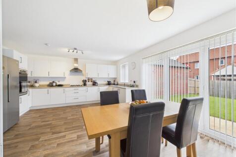 KITCHEN/ LIVING/ DINER