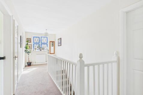 GALLERIED LANDING