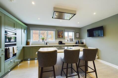 LIVING KITCHEN