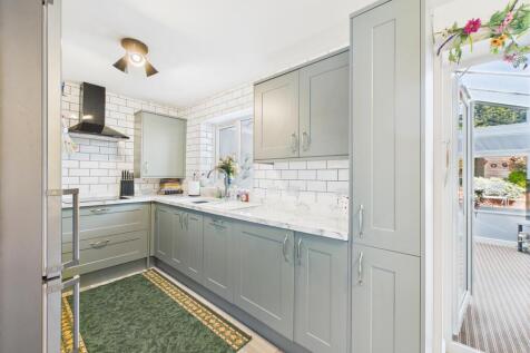 KITCHEN/ DINER