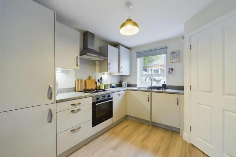 KITCHEN/DINER/LIVING