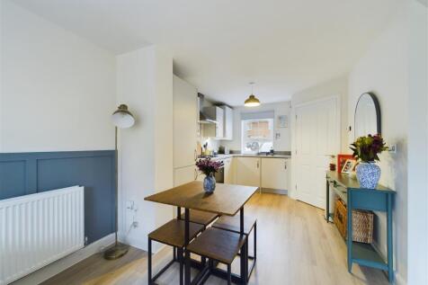 KITCHEN/DINER/LIVING